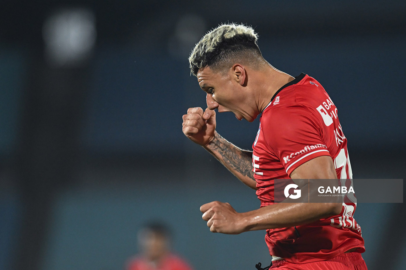 Byron Palacios, de Universidad Católica. Copa Conmebol Sudamericana. Estadio Centenario.