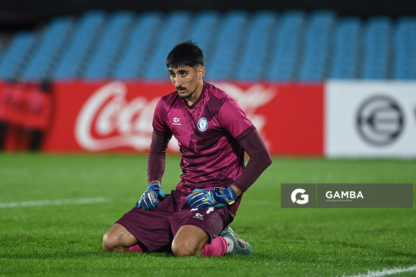 Gino Santilli, golero de Cerro Largo. Copa Conmebol Sudamericana. Estadio Centenario.