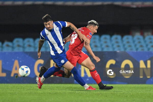 Facundo Parada, de Cerro Largo. Copa Conmebol Sudamericana. Estadio Centenario.