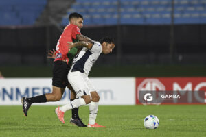 Luciano Cabral, del Independiente. Copa Sudamericana. Estadio Centenario.