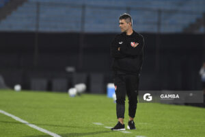 Julio Vaccari, director técnico , de Independiente. Copa Sudamericana. Estadio Centenario.