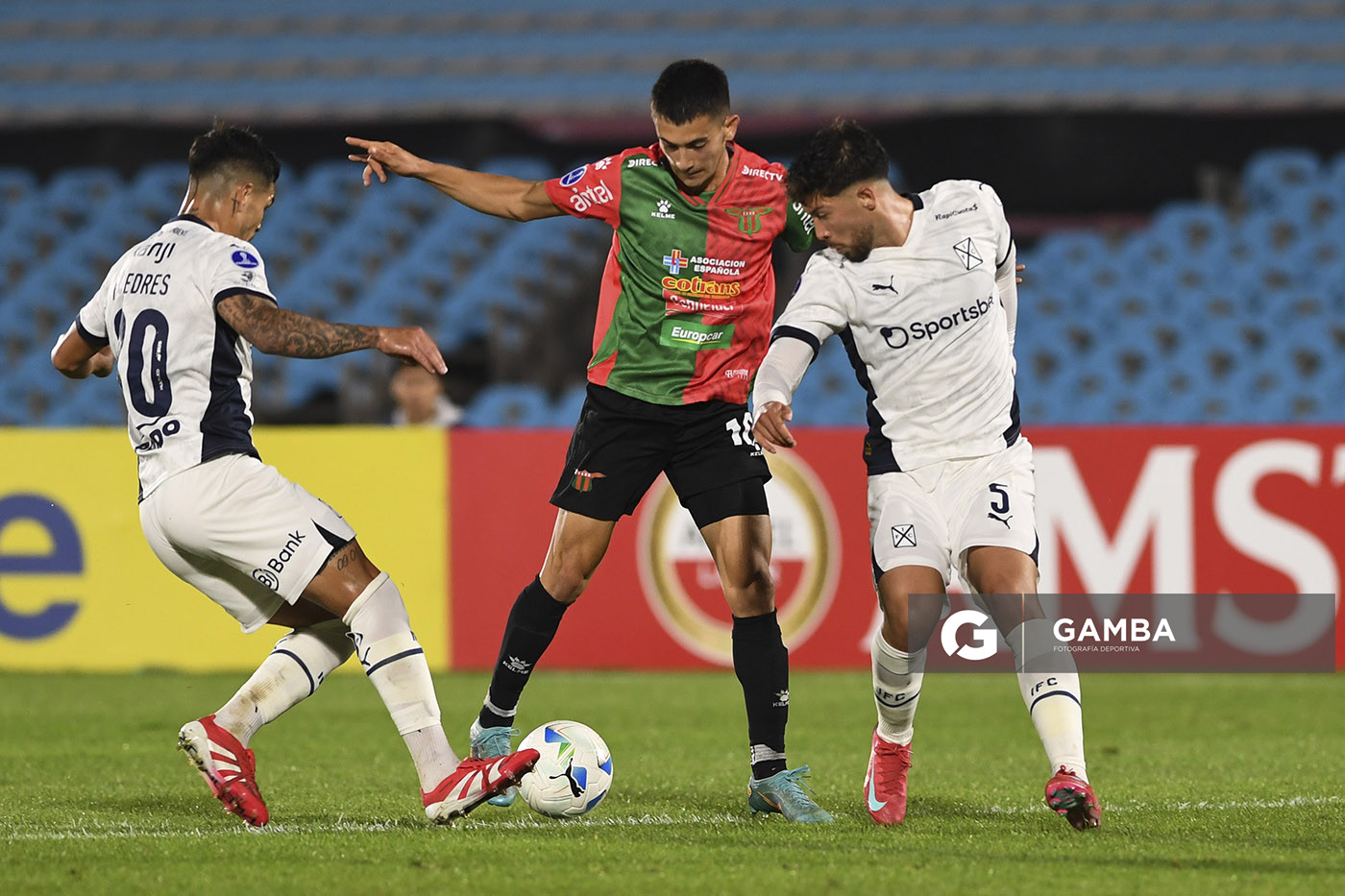 Agustín Amado, de Boston River. Copa Sudamericana. Estadio Centenario.