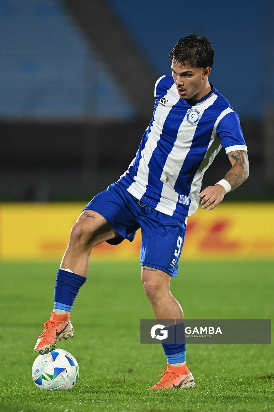 Franco Rossi, de Cerro Largo. Copa Conmebol Sudamericana. Estadio Centenario.