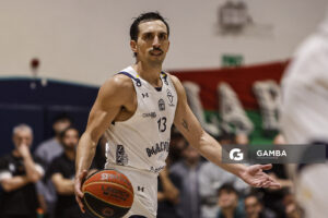Manuel Romero, de Malvín. Liga Uruguaya de Básquetbol. Gimnasio de Malvín.