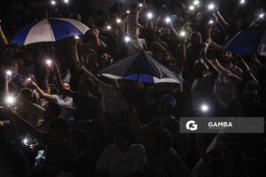 Hinchas de Malvin. Liga Uruguaya de Básquetbol. Gimnasio de Malvín.