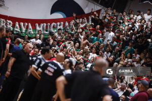 Hinchas de Aguada. Liga Uruguaya de Básquetbol. Gimnasio de Malvín.