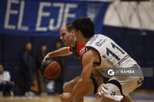 Santiago Vidal, de Aguada. Liga Uruguaya de Básquetbol. Gimnasio de Malvín.