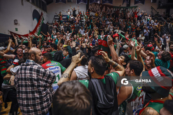 Hinchas de Aguada. Liga Uruguaya de Básquetbol. Gimnasio de Malvín.