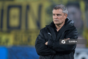 Diego Aguirre, director técnico de Peñarol. Torneo Apertura. Estadio Campeón del Siglo.
