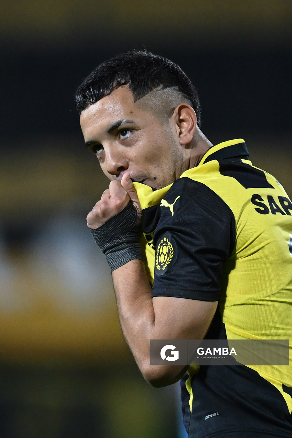 Leonardo Fernández, de Peñarol. Torneo Apertura. Estadio Campeón del Siglo.