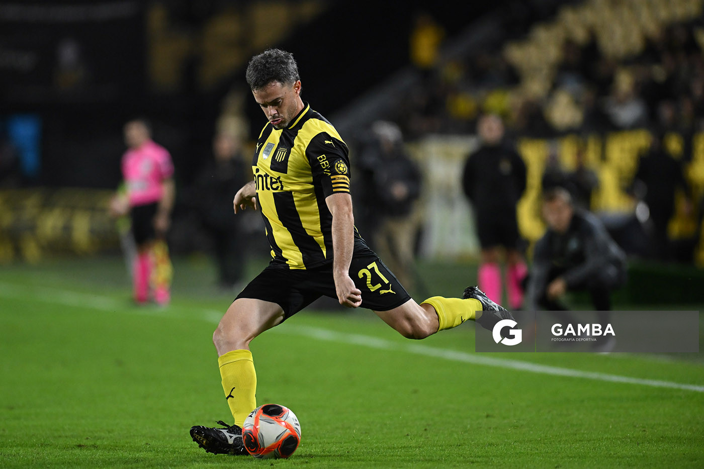 Lucas Hernández, de Peñarol. Torneo Apertura. Estadio Campeón del Siglo.