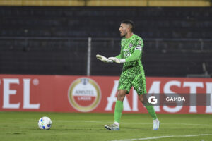 Gastón Olveira, golero de Olimpia. Copa Conmebol Libertadores. Estadio Campeón del Siglo.