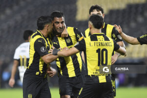 Maximiliano Olivera, de Peñarol. Copa Conmebol Libertadores. Estadio Campeón del Siglo.