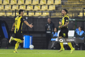 Eric Remedi, de Peñarol. Copa Conmebol Libertadores. Estadio Campeón del Siglo.
