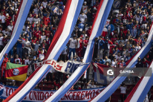 Hinchas de Nacional. Torneo Apertura. Estadio Gran Parque Central.
