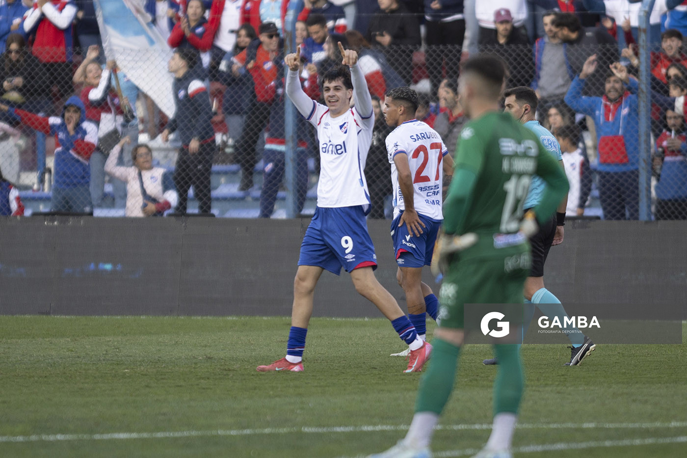Gonzalo Petit, de Nacional. Torneo Apertura. Estadio Gran Parque Central.