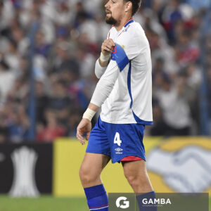 Sebastián Coates, de Nacional. Copa Conmebol Libertadores. Estadio Gran Parque Central.