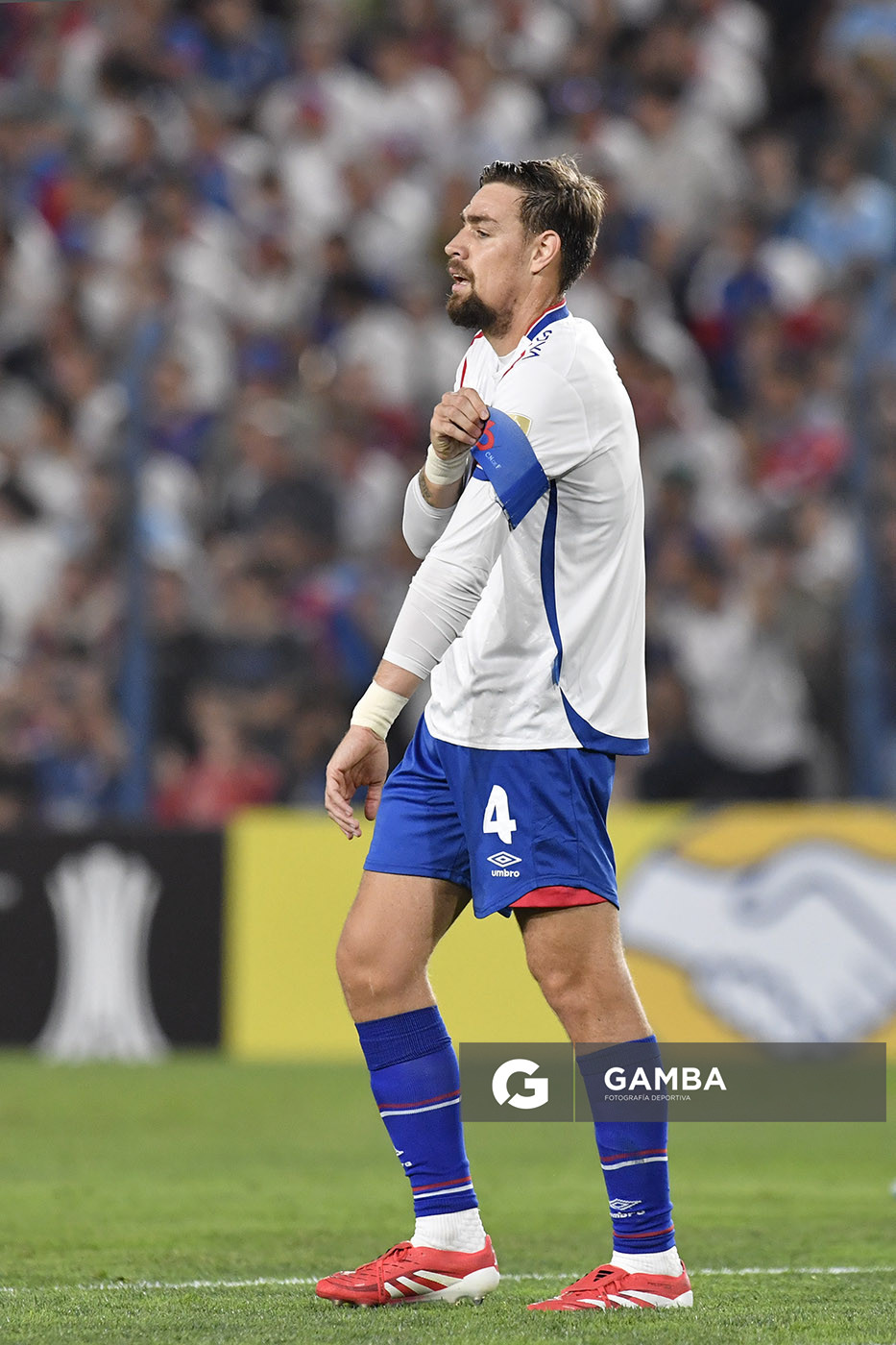 Sebastián Coates, de Nacional. Copa Conmebol Libertadores. Estadio Gran Parque Central.
