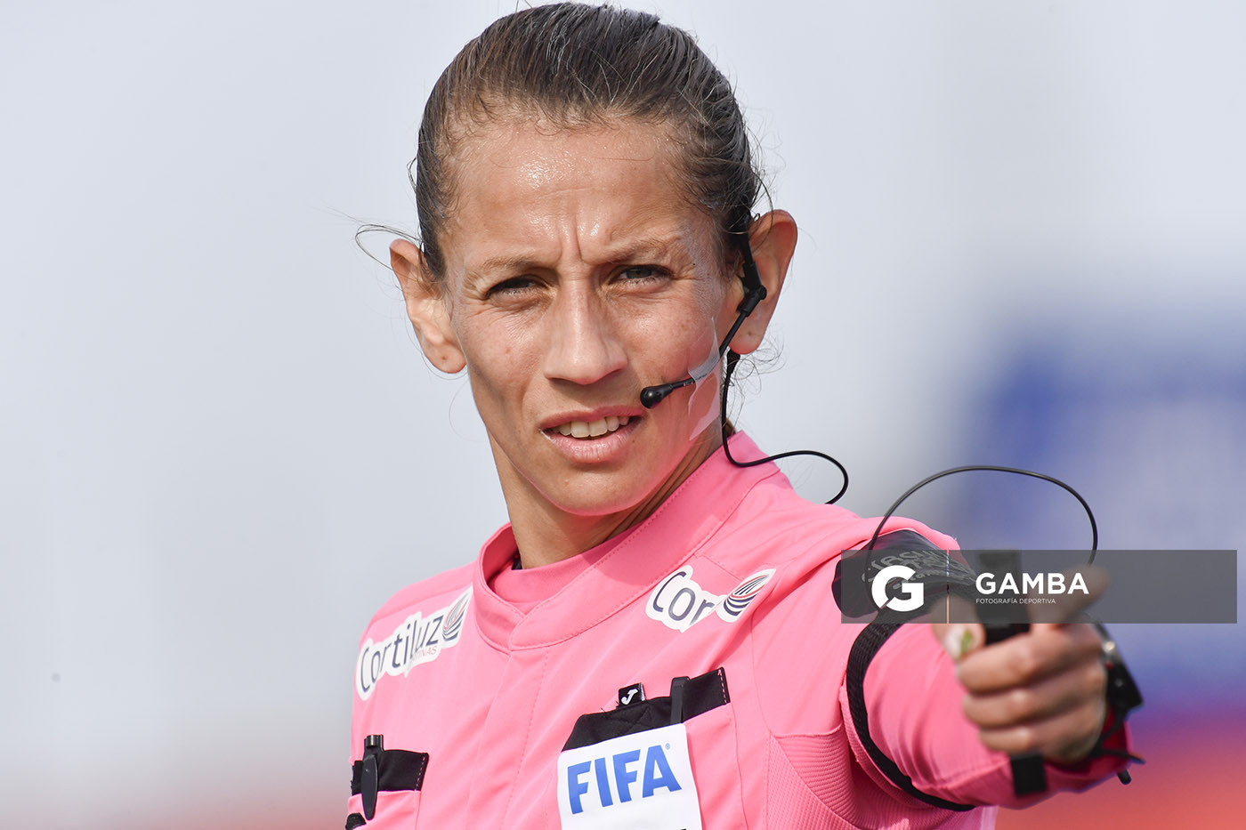 Nadia Fuques, árbitra central. Campeonato Uruguayo de Fútbol Femenino. Complejo Rentistas.