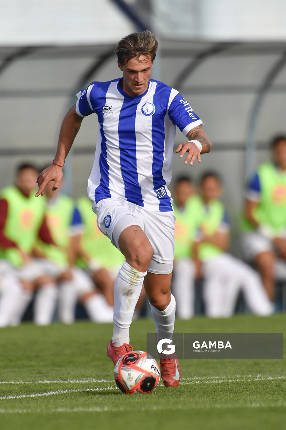 Torneo Apertura. Estadio Belvedere.