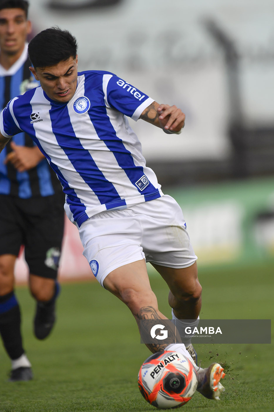 Julián Contrera, de Cerro Largo. Torneo Apertura. Estadio Belvedere.