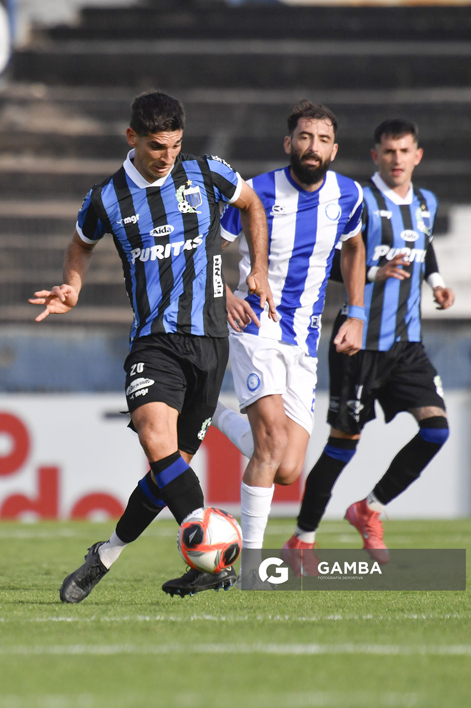 Torneo Apertura. Estadio Belvedere.