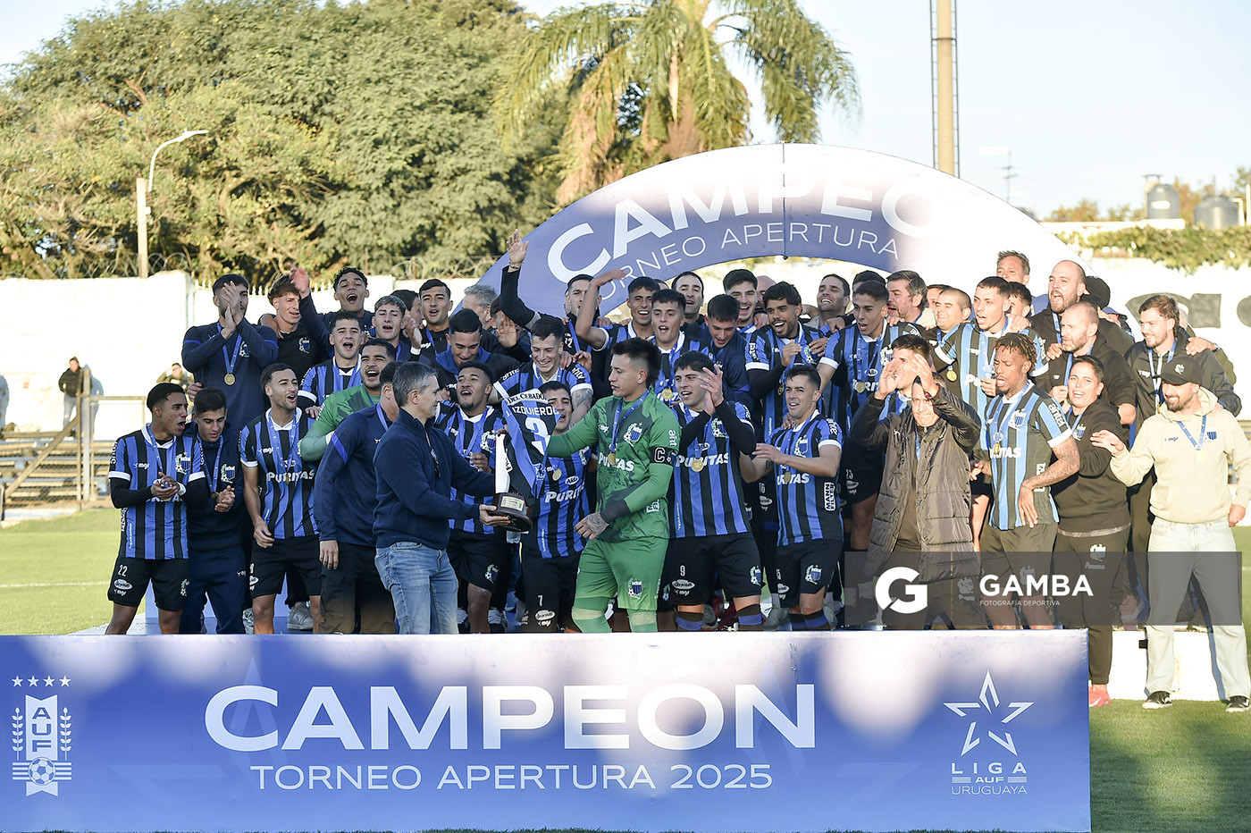 Torneo Apertura. Estadio Belvedere.