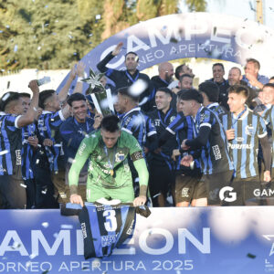 Torneo Apertura. Estadio Belvedere.