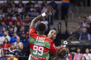 Ernesto Oglivie, de Nacional. Liga Uruguaya de Básquetbol. Antel Arena.