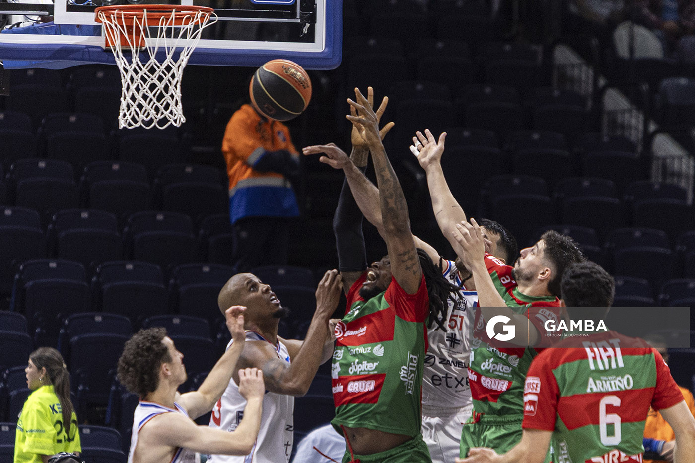 Frank Hassell, de Aguada. Liga Uruguaya de Básquetbol. Antel Arena.