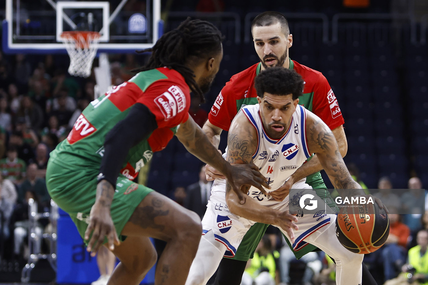 James Feldeine, de Nacional. Liga Uruguaya de Básquetbol. Antel Arena.