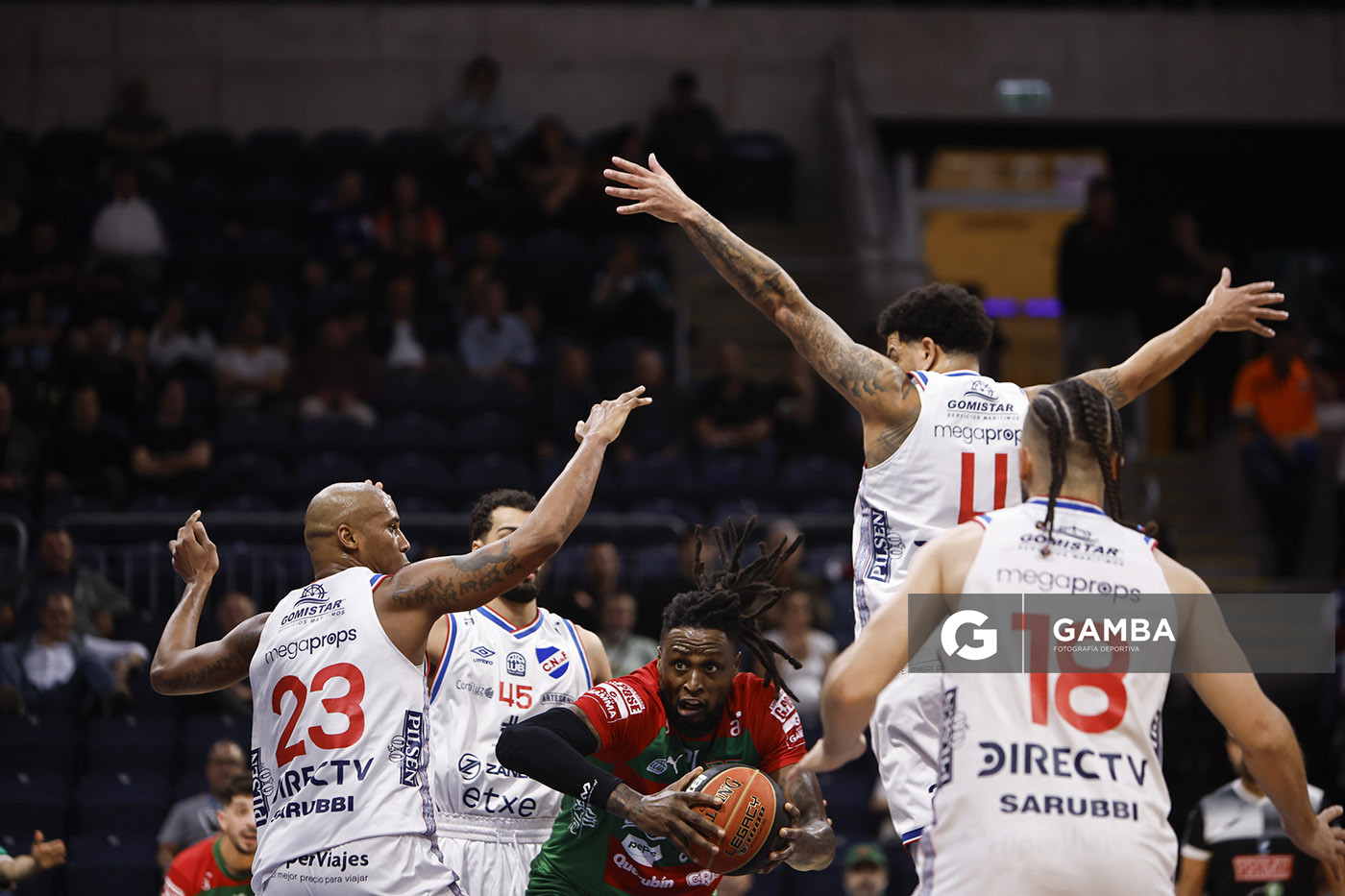 Frank Hassell, de Aguada. Liga Uruguaya de Básquetbol. Antel Arena.