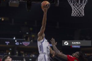 Ernesto Oglivie, de Nacional. Liga Uruguaya de Básquetbol. Antel Arena.