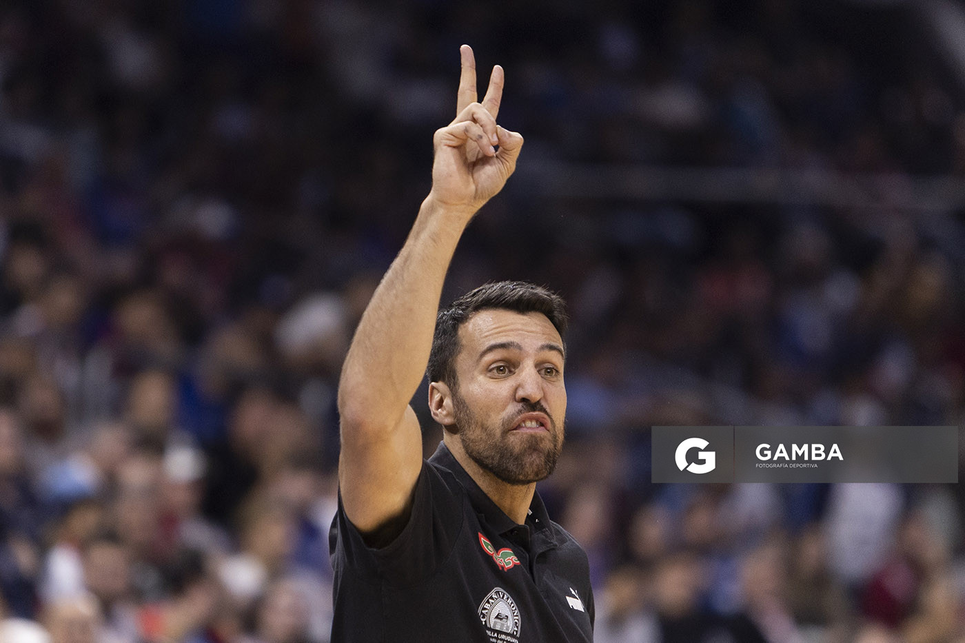 Germán Cortizas, director técnico de Aguada. Liga Uruguaya de Básquetbol. Antel Arena.