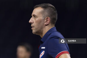 Álvaro Ponce, director técnico de Nacional. Liga Uruguaya de Básquetbol. Antel Arena.