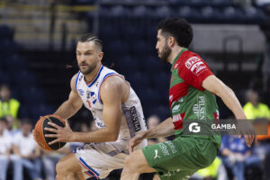 Gastón Semiglia, de Nacional. Liga Uruguaya de Básquetbol. Antel Arena.