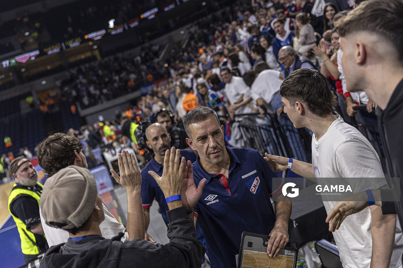 Álvaro Ponce, director técnico de Nacional. Liga Uruguaya de Básquetbol. Antel Arena.