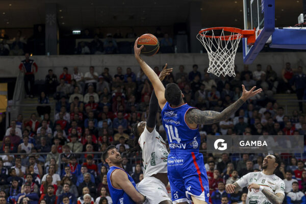 Sebastián Ottonello, de Nacional. Liga Uruguaya de Básquetbol. Antel Arena.