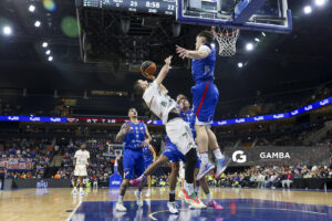 Joaquín Osimani, de Aguada. Liga Uruguaya de Básquetbol. Antel Arena.