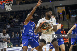 Jamil Wilson, de Aguada. Liga Uruguaya de Básquetbol. Antel Arena.