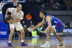 Santiago Vidal, de Aguada. Liga Uruguaya de Básquetbol. Antel Arena.
