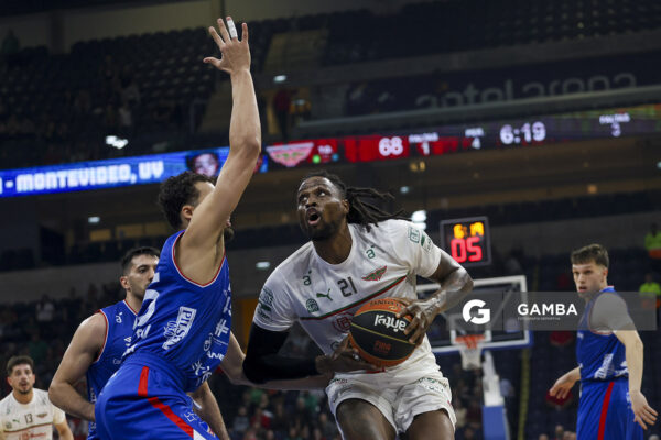 Frank Hassell, de Aguada. Liga Uruguaya de Básquetbol. Antel Arena.