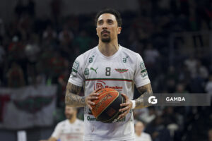 Donald Sims, de Aguada. Liga Uruguaya de Básquetbol. Antel Arena.