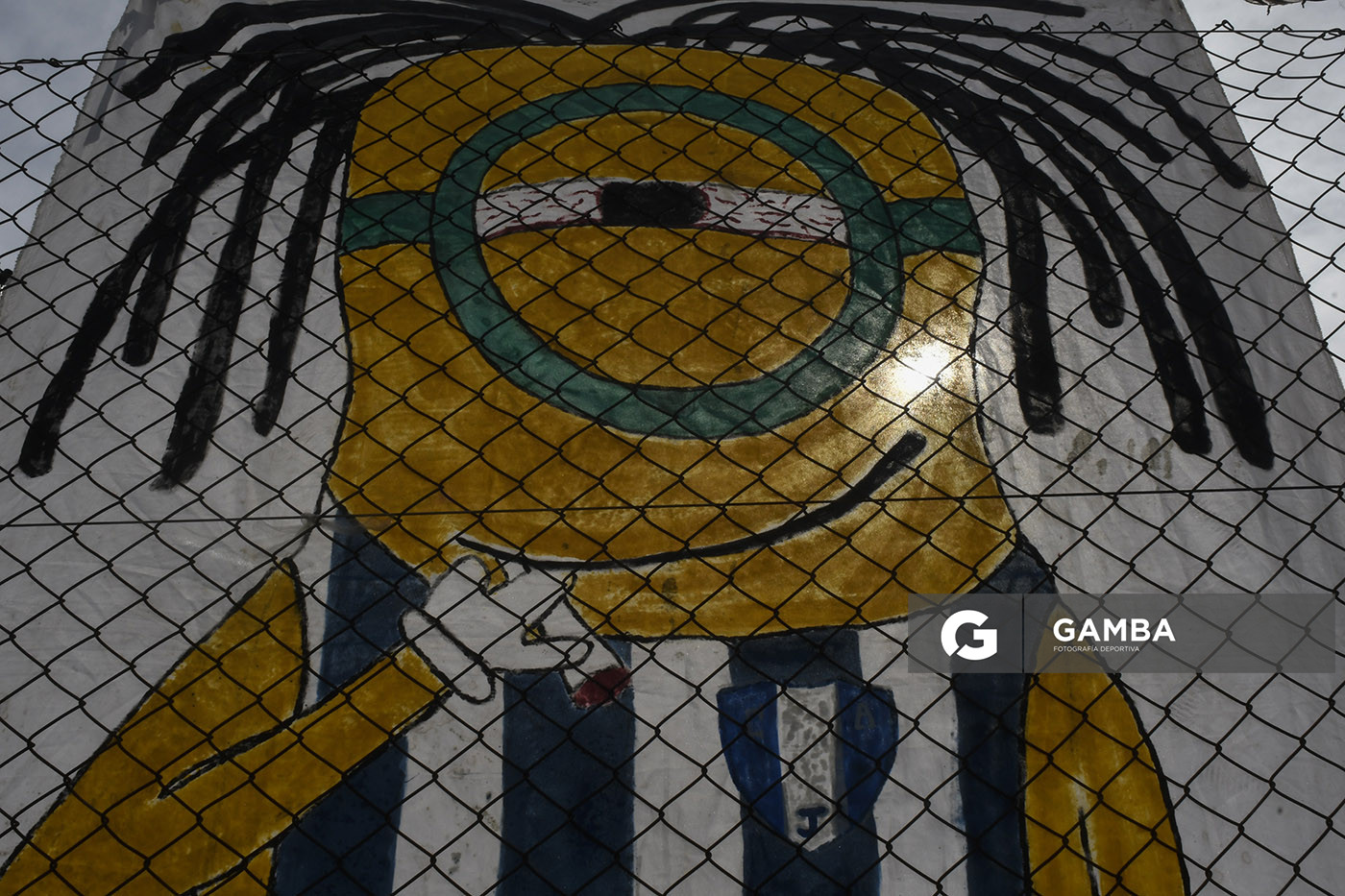 Bandera de hinchas de Cerro Largo. Torneo Apertura. Estadio Abraham Paladino.