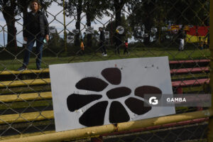 Mariposa símbolo de Familiares de Desaparecidos. Torneo Apertura. Estadio Abraham Paladino.