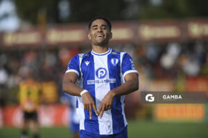 Rodrigo Chagas, de Juventud de Las Piedras, Torneo Apertura. Estadio Abraham Paladino.