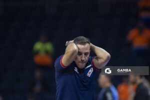 Álvaro Ponce, director técnico de Nacional. Liga Uruguaya de Básquetbol. Antel Arena.