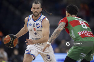 Gastón Semiglia, de Nacional. Liga Uruguaya de Básquetbol. Antel Arena.