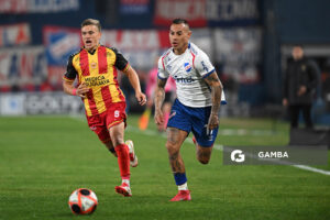 Eduardo Vargas, de Nacional. Torneo Intermedio. Estadio Gran Parque Central.