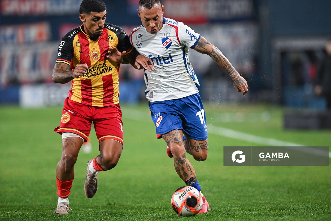 Eduardo Vargas, de Nacional. Torneo Intermedio. Estadio Gran Parque Central.
